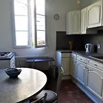 Vue Sur Chateau Et Loire דירה *