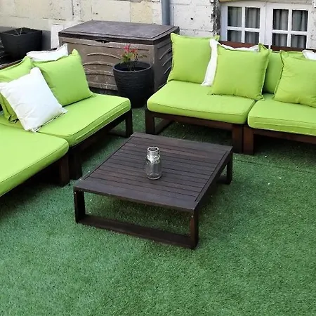 Vue Sur Chateau Et Loire