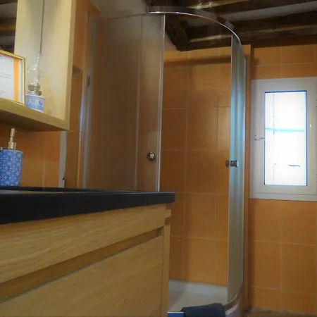 Vue Sur Chateau Et Loire Daire